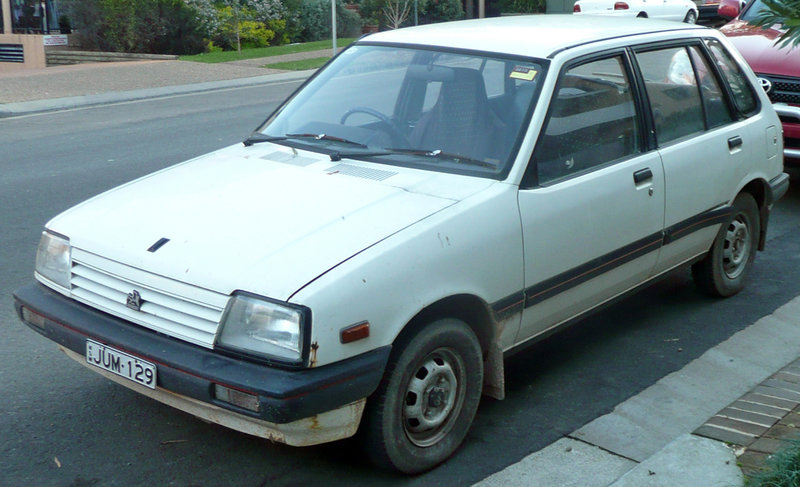 Barina_hatchback_01.jpg